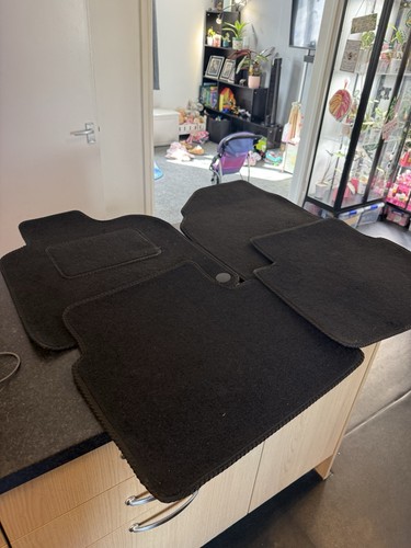 Black tailored carpet car - black,